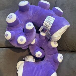 17” Wearable Octopus Tentacle Round1 Exclusive